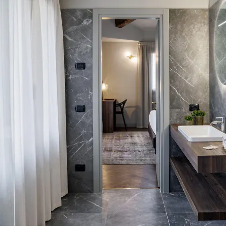 Hotel Porta Altinia 4*