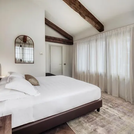 Porta Altinia 4*
